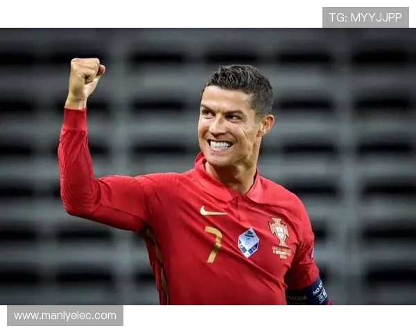 几代足球明星的辉煌历程与个人成就全景回顾