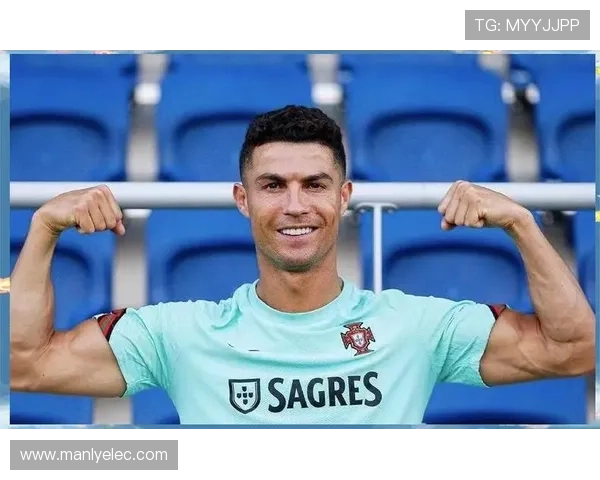 猜猜这位足球明星是谁他在绿茵场上的传奇故事与辉煌成就